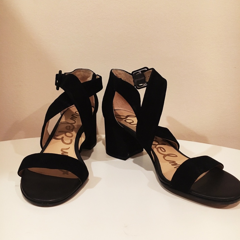 Sam Edelman suede sandals. ✨